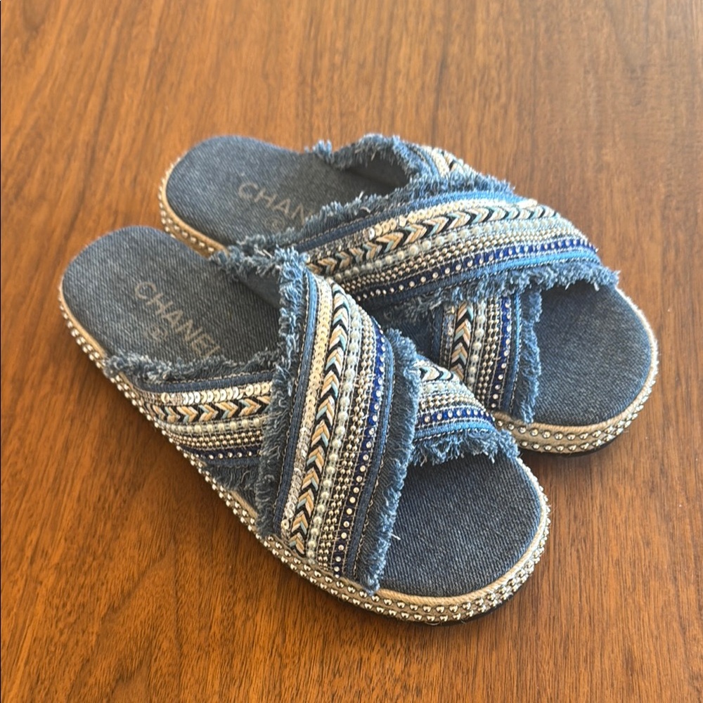 CHANEL Blue and White Frayed Sandals